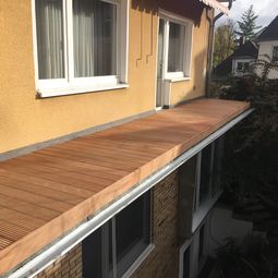 Balkon mit Bankirai Holzbelag